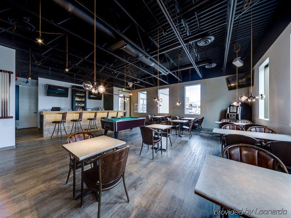 赫里塔奇酒店&会议中心 - 萨斯卡通 外观 照片